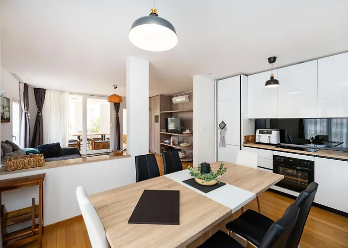 Tribunj * Tribunj (Sibenik-Knin)