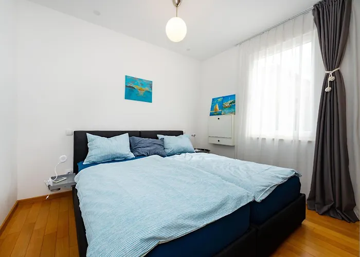 Tribunj * Tribunj (Sibenik-Knin)